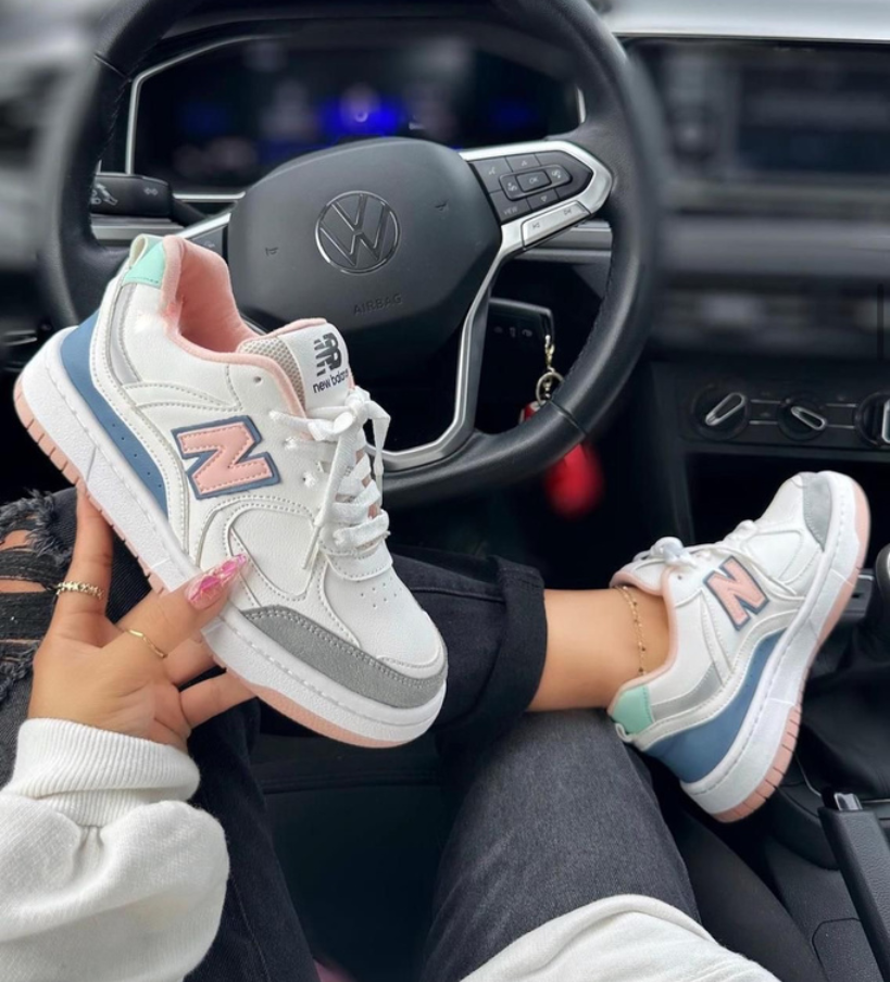 NEW BALANCE 550