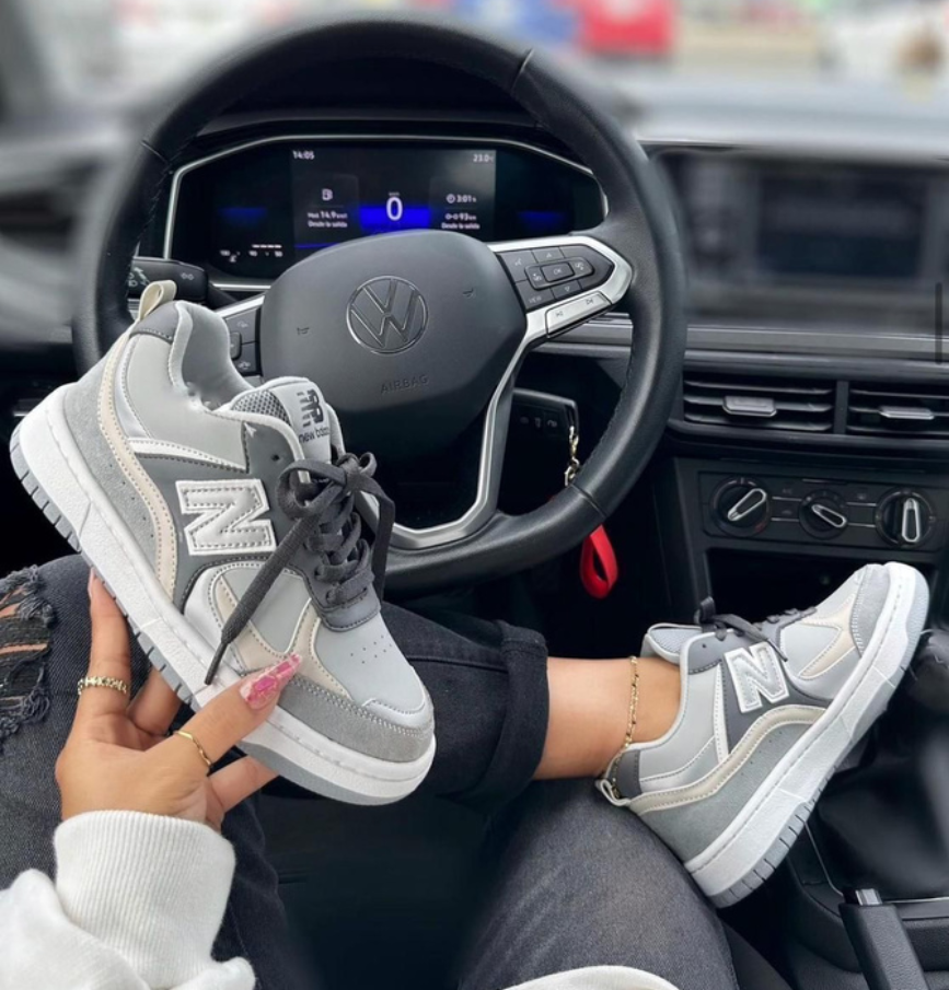 NEW BALANCE 550