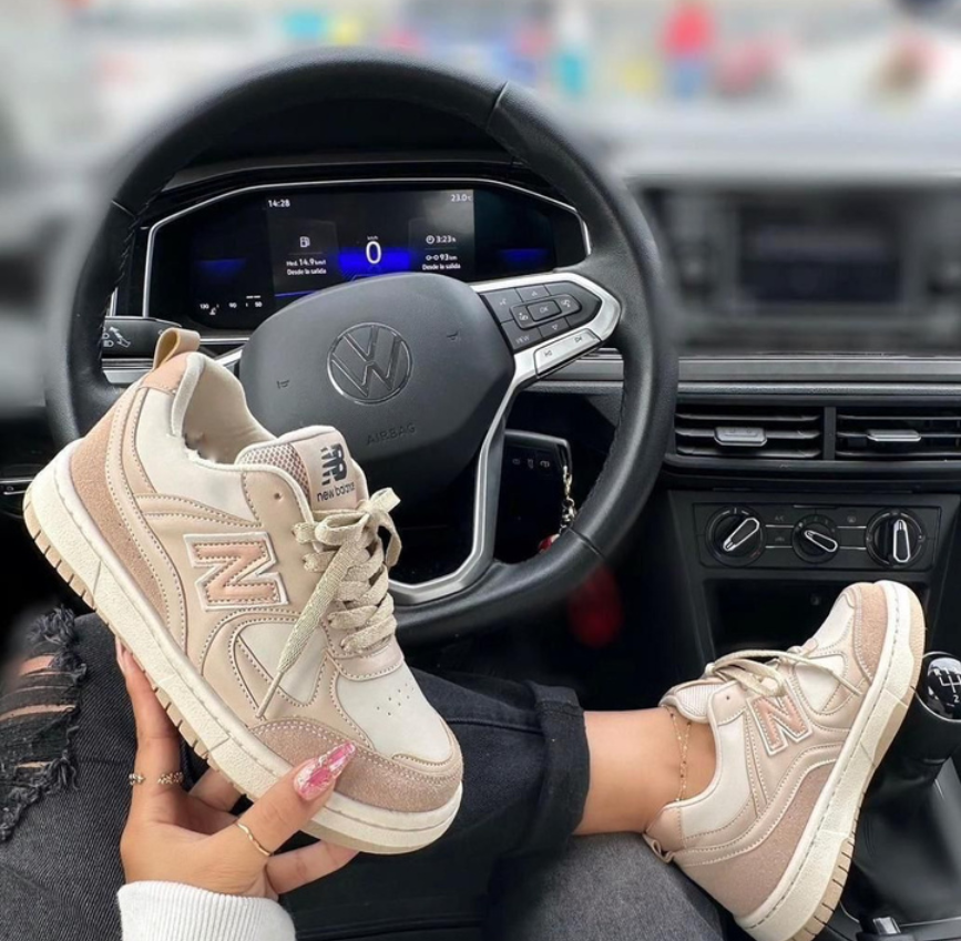 NEW BALANCE 550