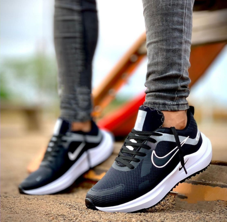 NIKE ACTIVE