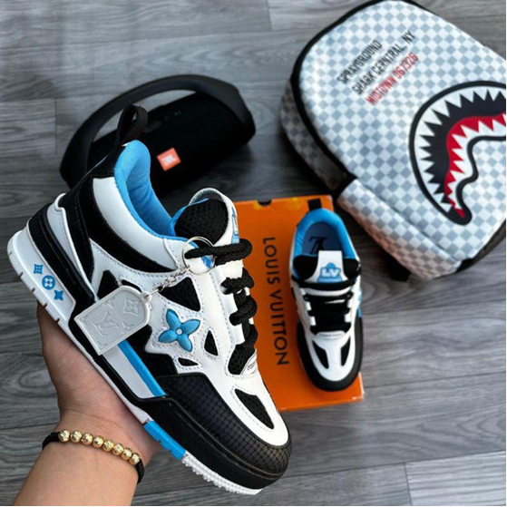 LOUIS VUITTON SNEAKERS