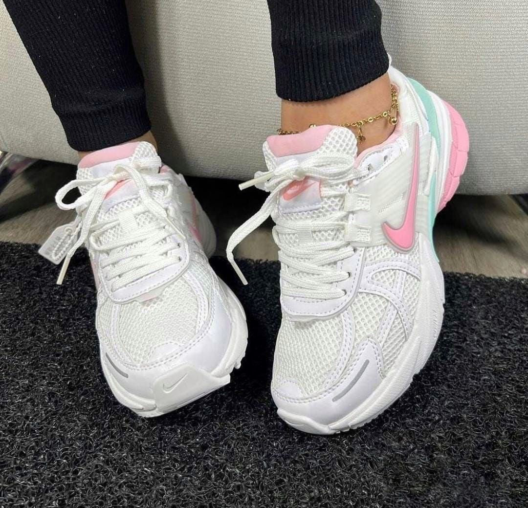 NIKE V2K