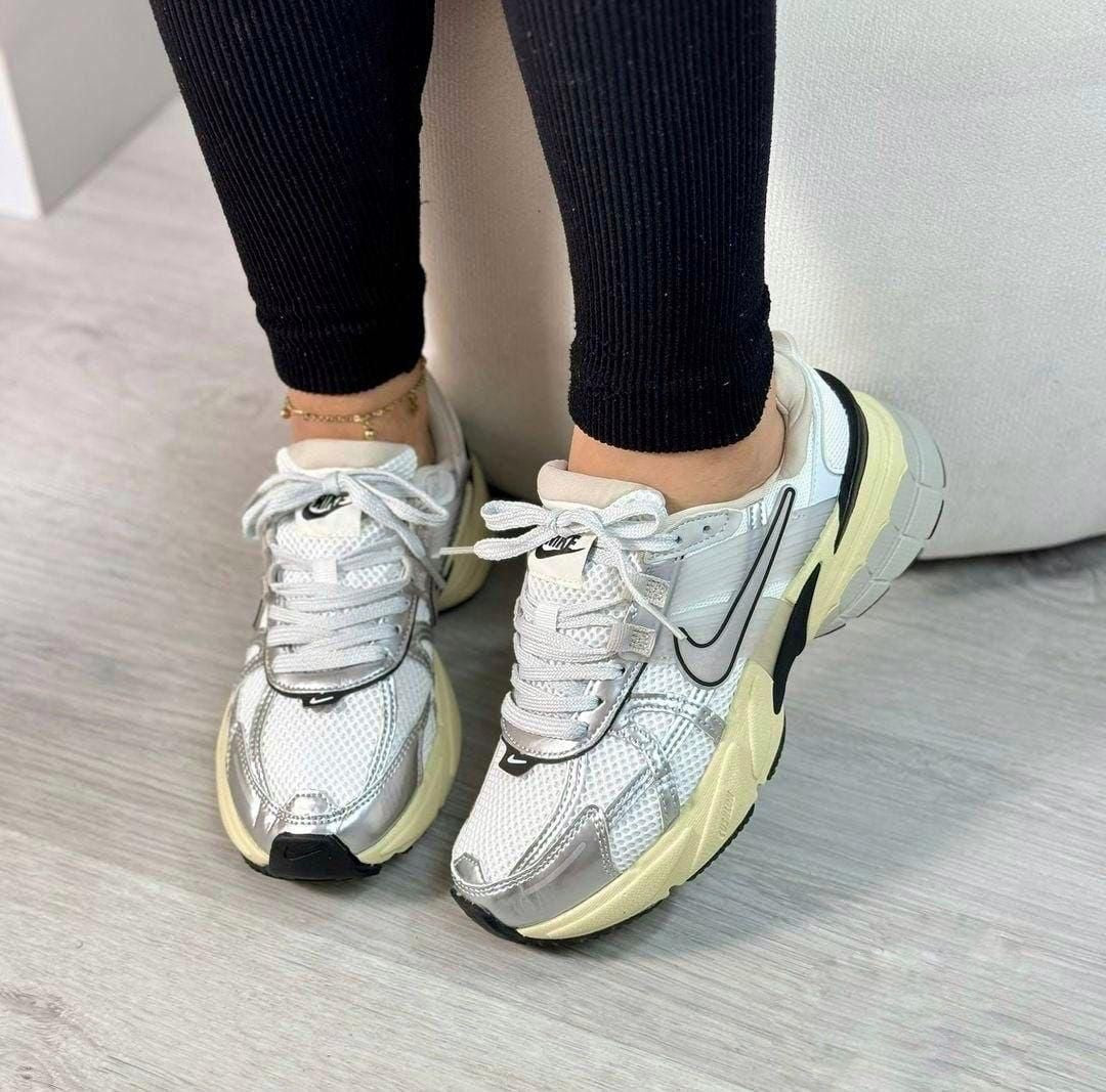 NIKE V2K