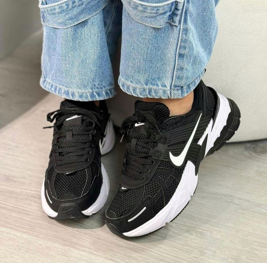 NIKE V2K
