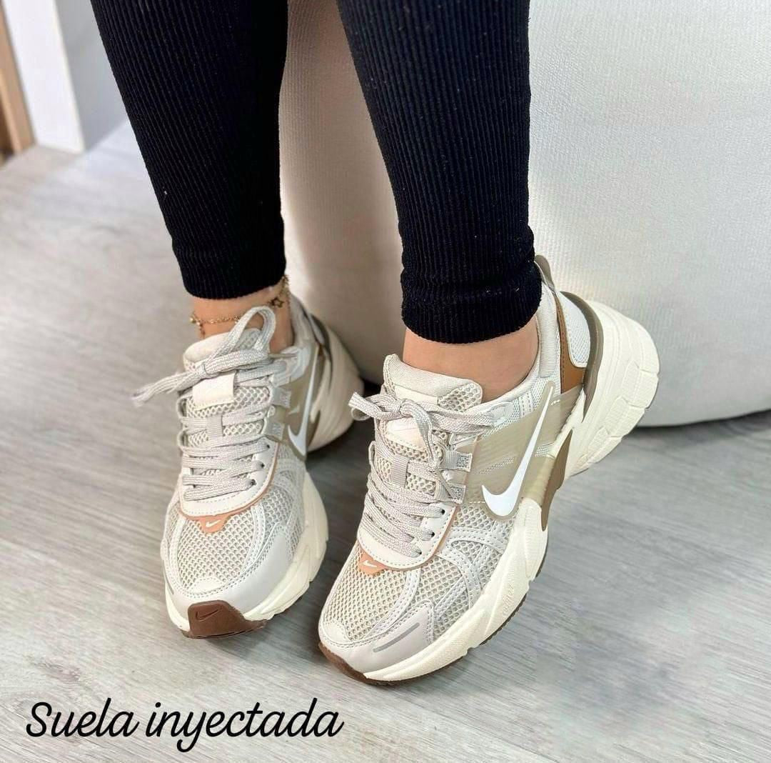 NIKE V2K
