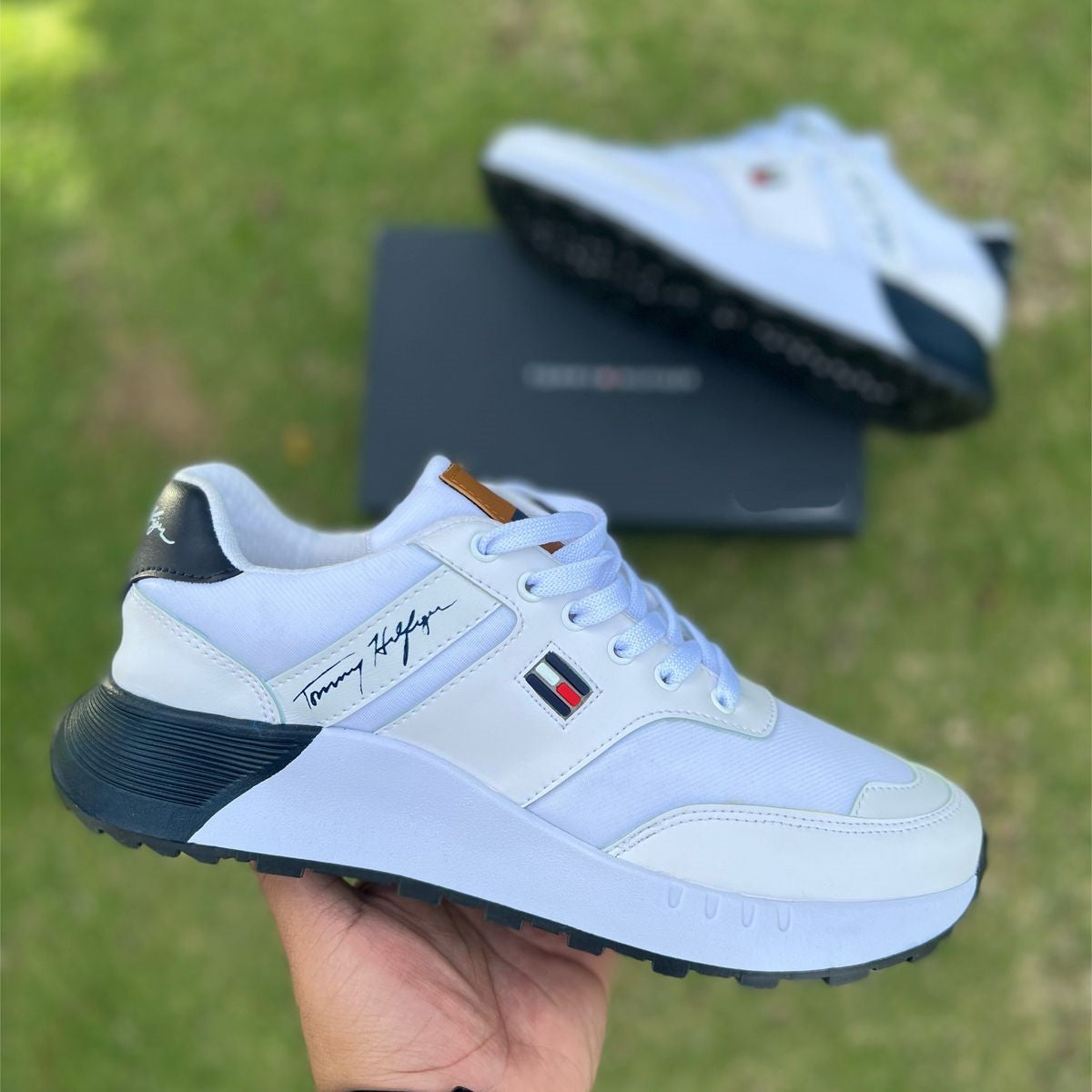 TOMMY HILFIGER