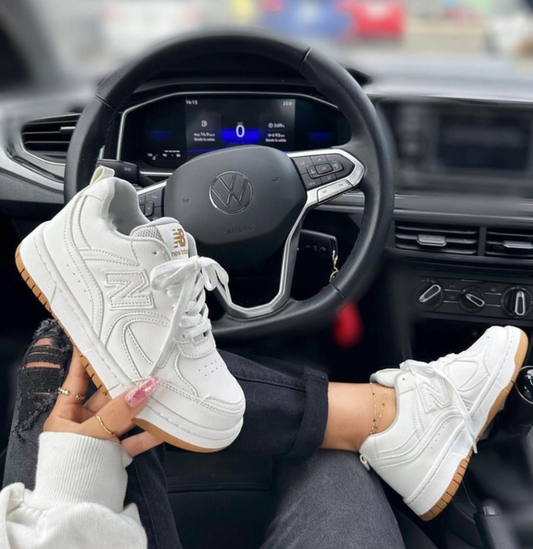 NEW BALANCE 550