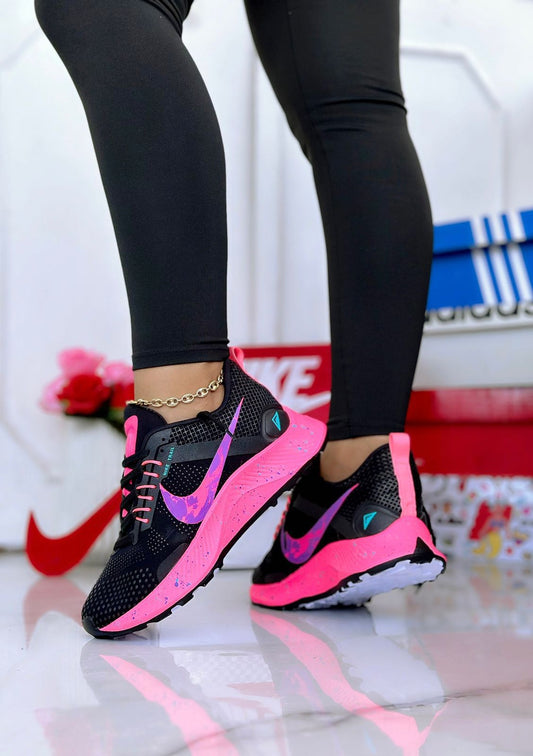 NIKE PEGASUS