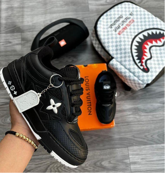 LOUIS VUITTON SNEAKERS