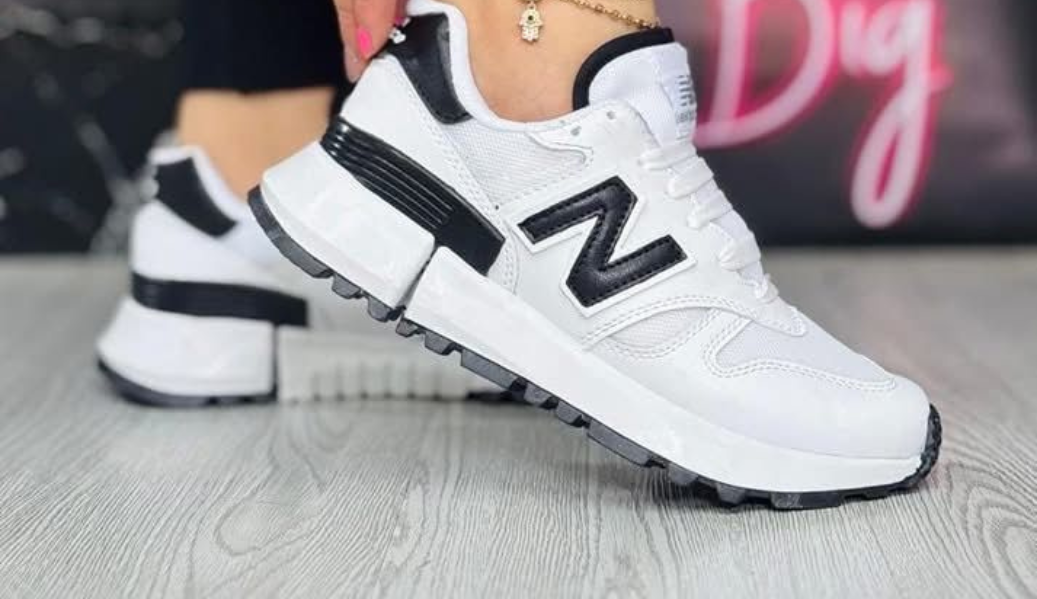 NEW BALANCE MOVEA