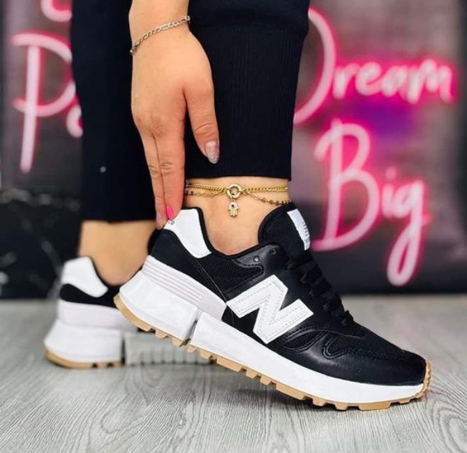 NEW BALANCE MOVEA