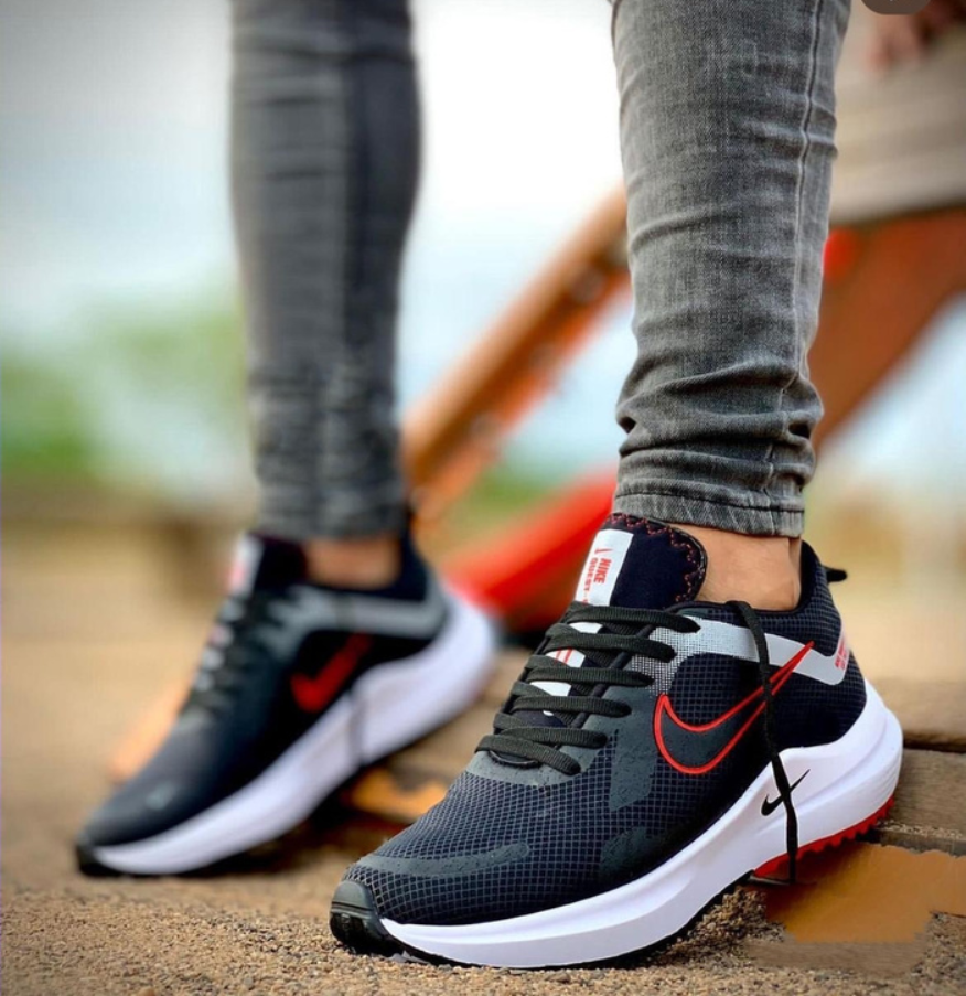 NIKE ACTIVE