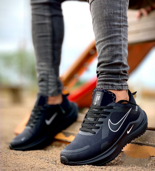 NIKE ACTIVE