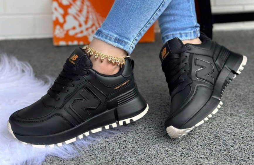 NEW BALANCE SENDE