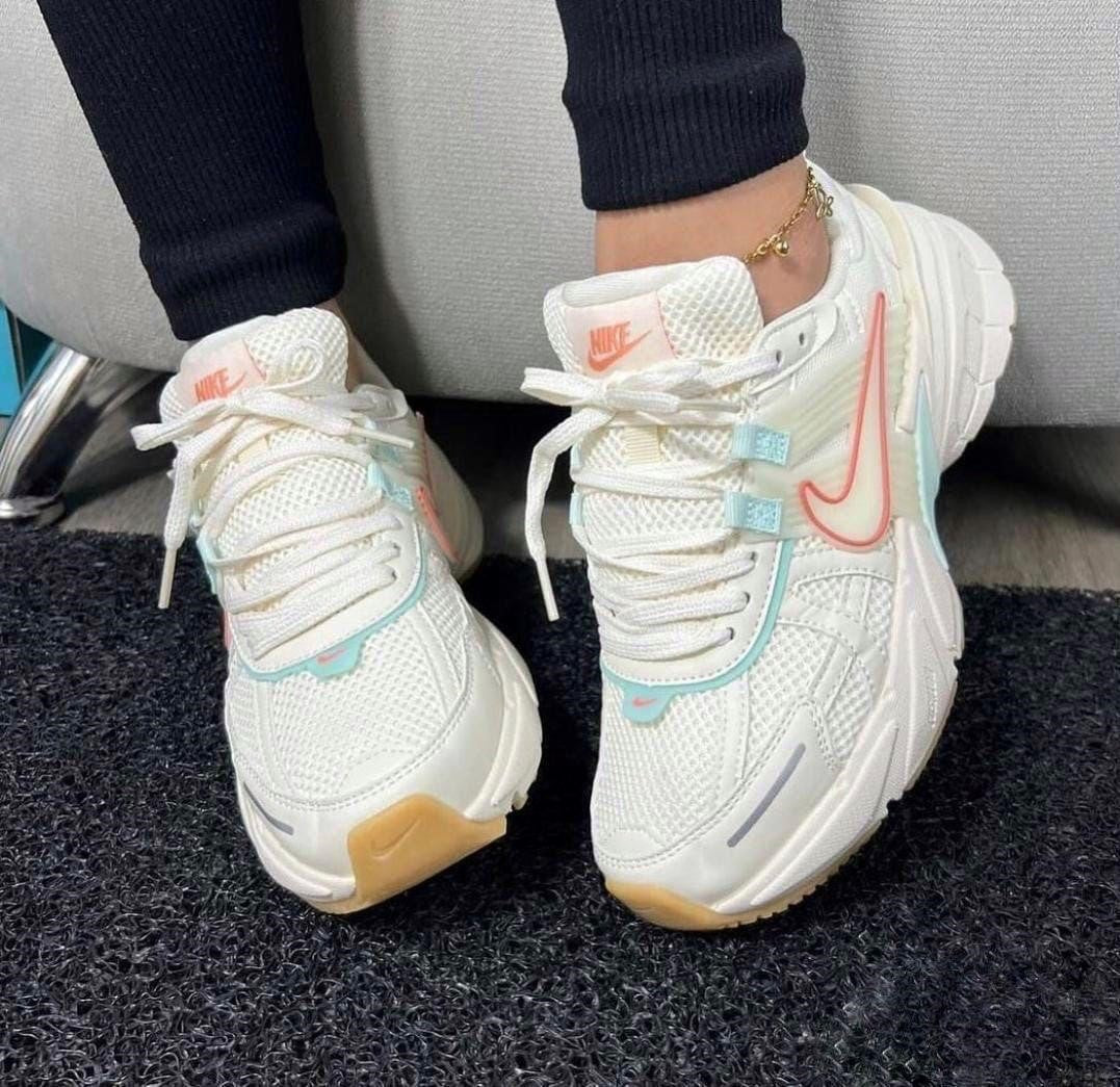 NIKE V2K
