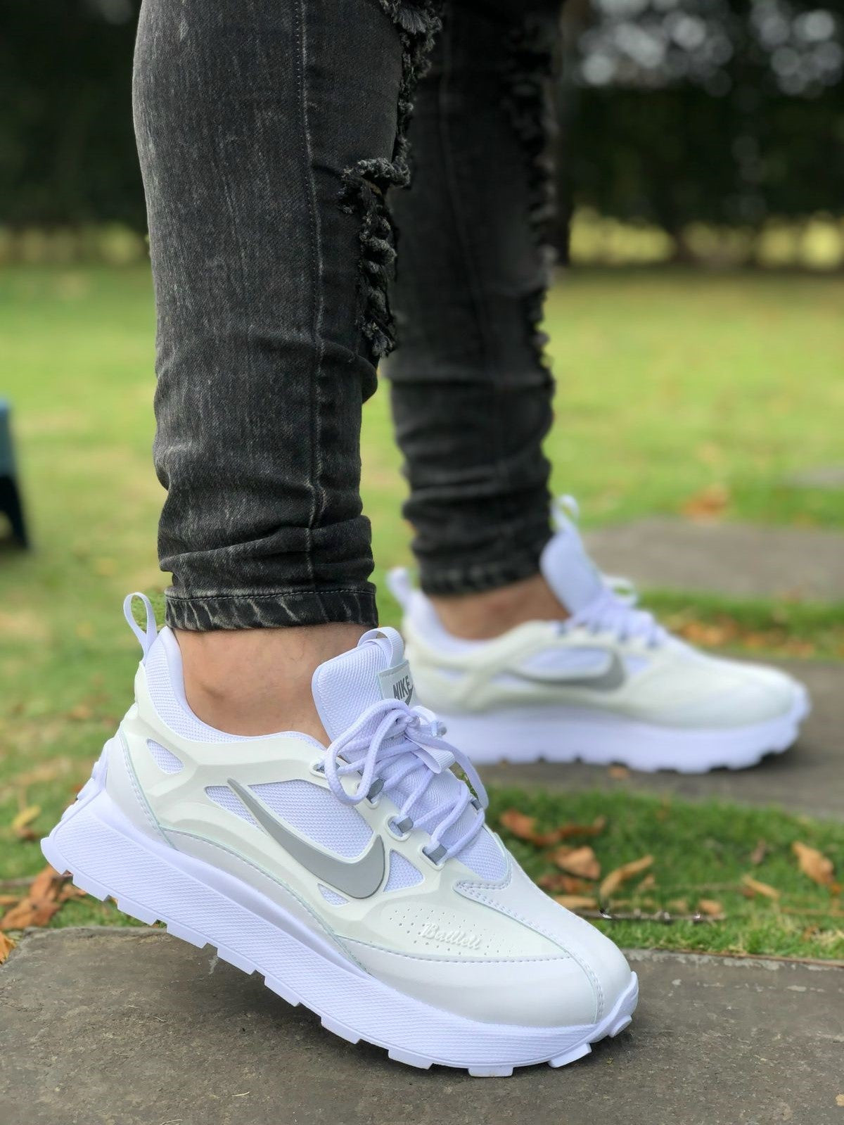 NIKE BAILLELI